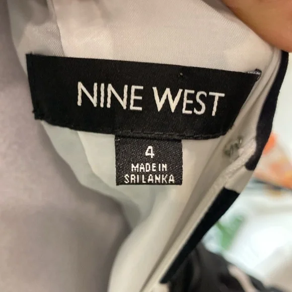 NINE WEST Womens Dress Sz 4Navy and White Polka DOts Career V Neck Fit & Flare - Picture 2 of 11